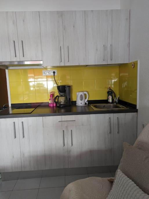 Beachfront Studio Apartment Puerto Rico เปอร์โตริโก ภายนอก รูปภาพ